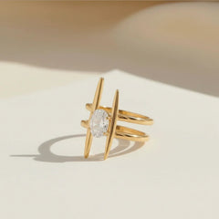 Vergoldeter Damenring mit Zirkonia, modernes Design, 18K Gold, Statement-Schmuck