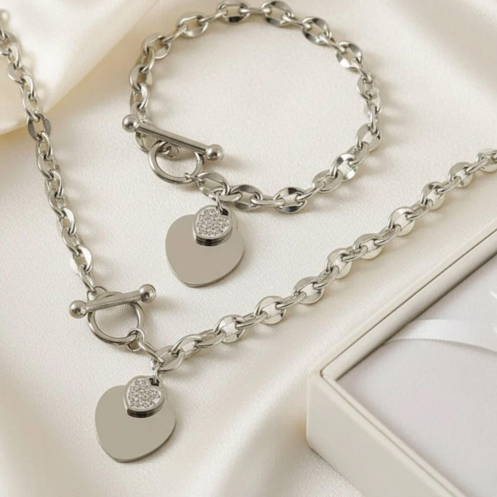 Silbernes Schmuckset mit Herzanhänger – Halskette & Armband mit Pavé-Detail von LOÉAR