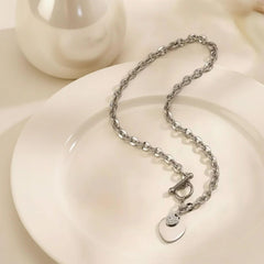 Silbernes Halskette mit Doppelherz-Anhänger und T-Verschluss von LOÉAR