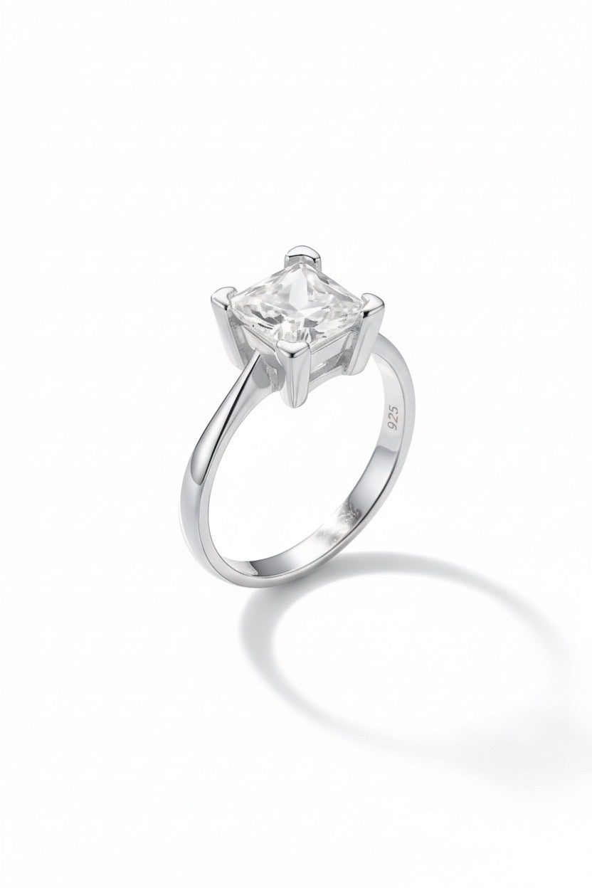 minimalistischer Damen Ring Silber mit quadratischem Stein LOÉAR Jewelry